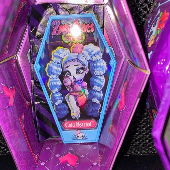 Zombaes Forever - Picture 10 of 14